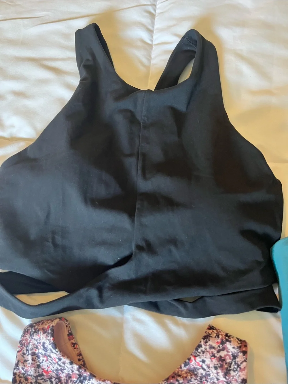 Athleta Conscious Crop Top - size medium lot of 3, like new - Picture 2 of 6